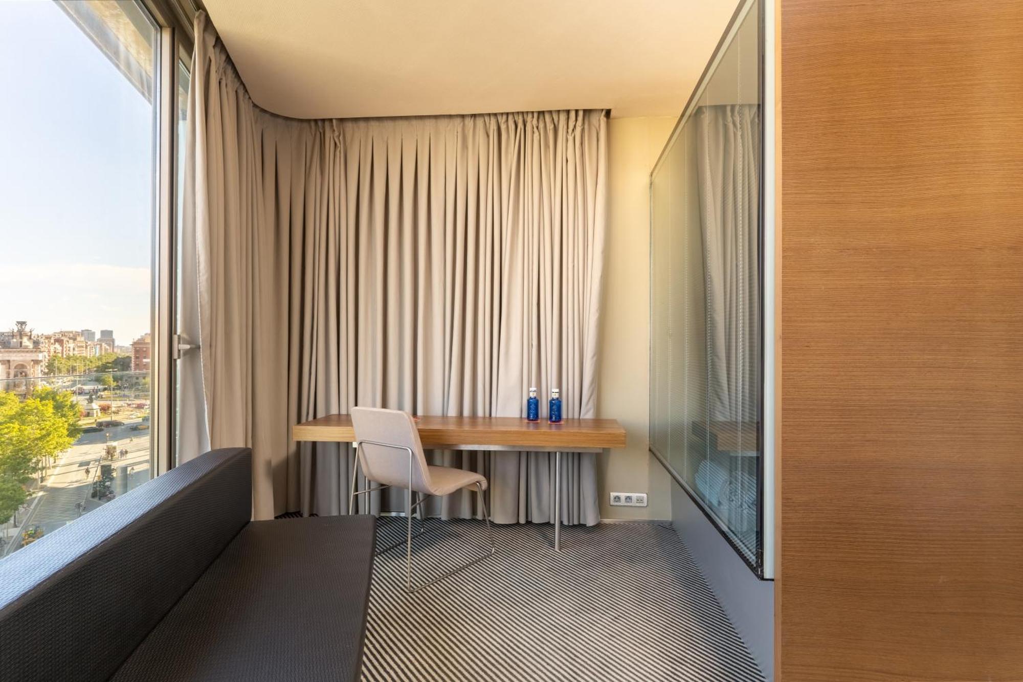 B Hotel Barcelona Exterior photo